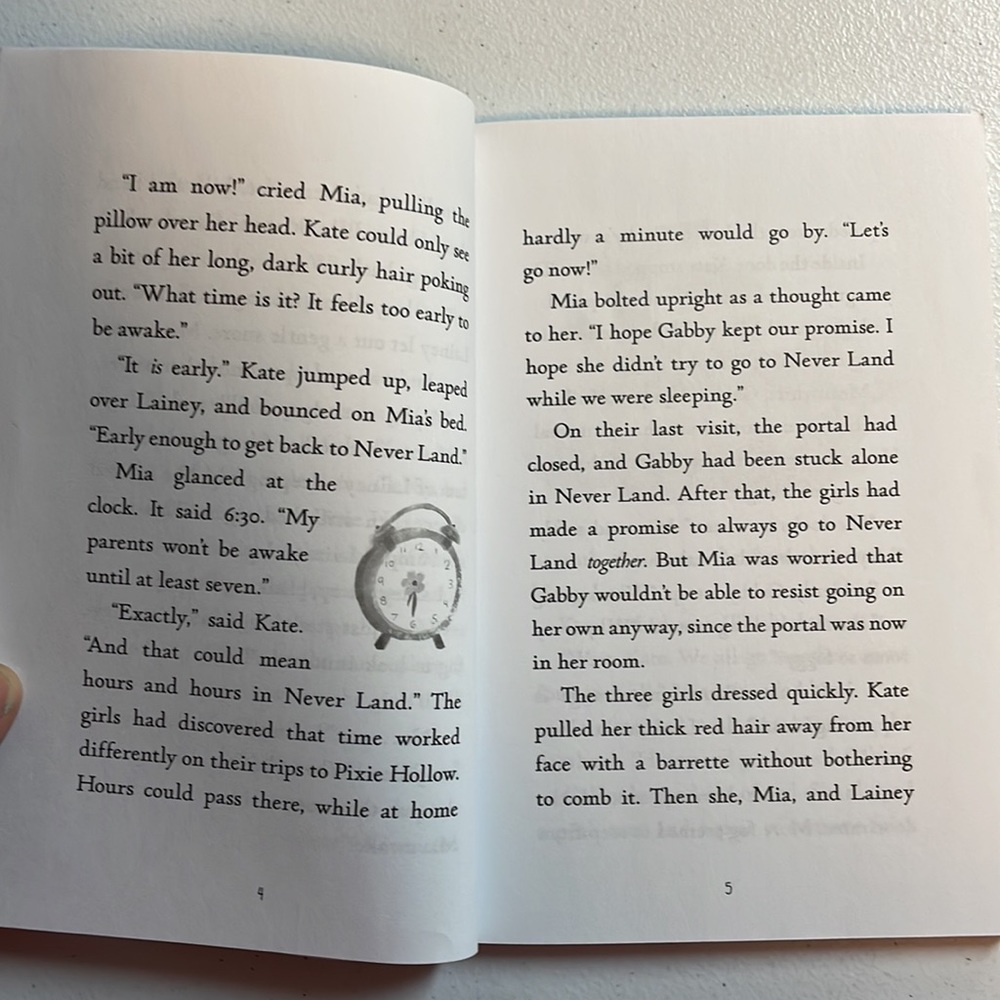 ๐2/$6 2-Book Bundle Never Girls Series - Picture 10 of 16